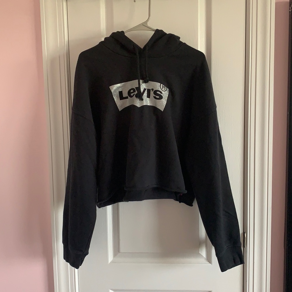 Levi’s Cropped Sweatshirt